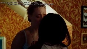 Megan Fox Amanda Seyfried Lesben Kiss-Jennifers Body - XVIDEOSCOM